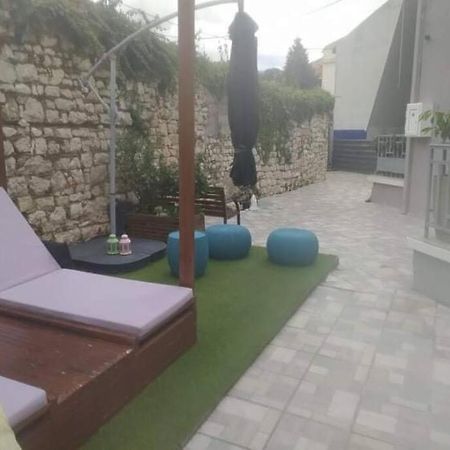 Οικία Με Αυλή Και Πάρκινγκ, Μέσα Στο Κάστρο Της Πόλης Villa อิโออันนินา ภายนอก รูปภาพ
